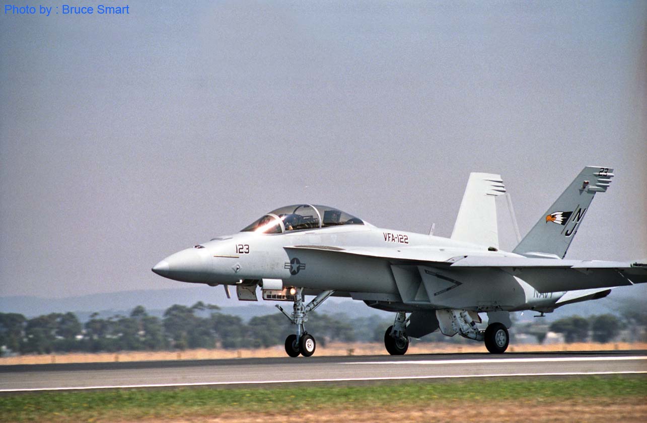 AS01-048 - FA-18F Super Hornet