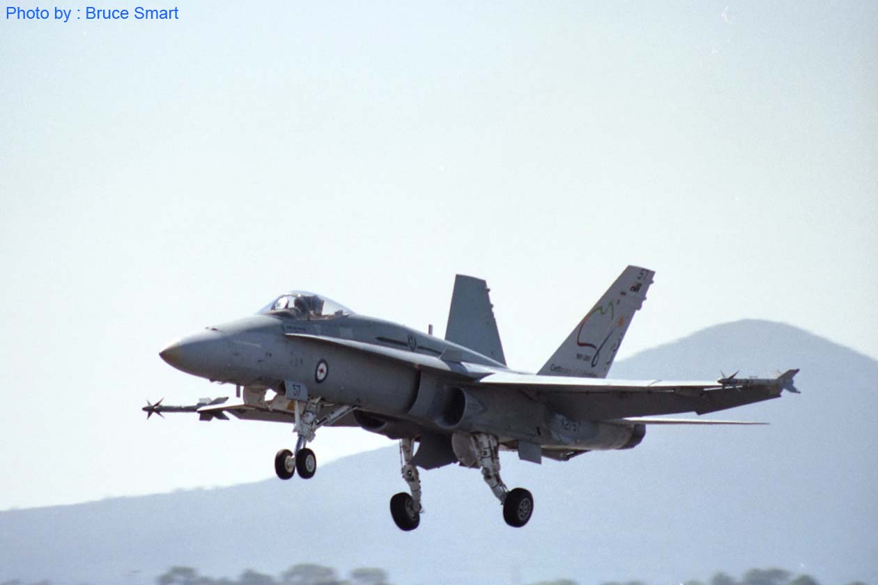 AS01-335 - FA-18