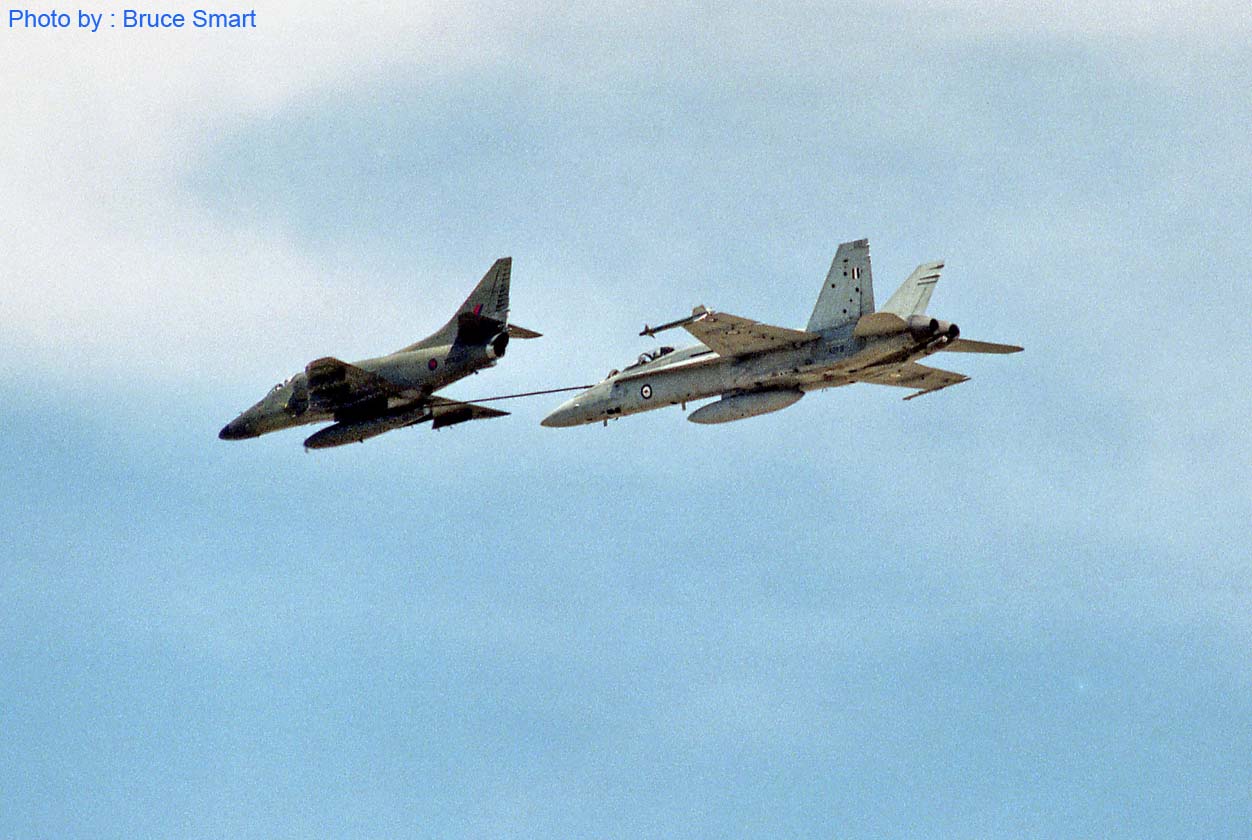 AS88-098 - Skyhawk & FA-18