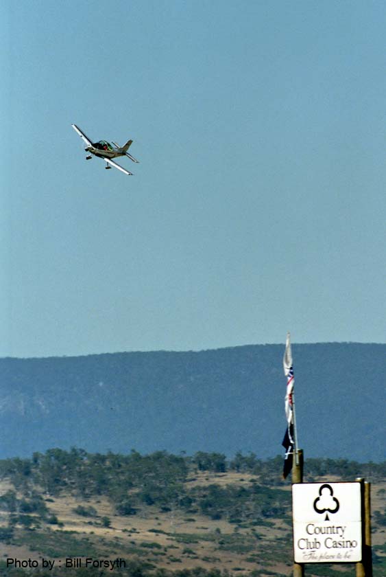 SR94-BF-318 - Stan Tilley, Victa Airtourer
