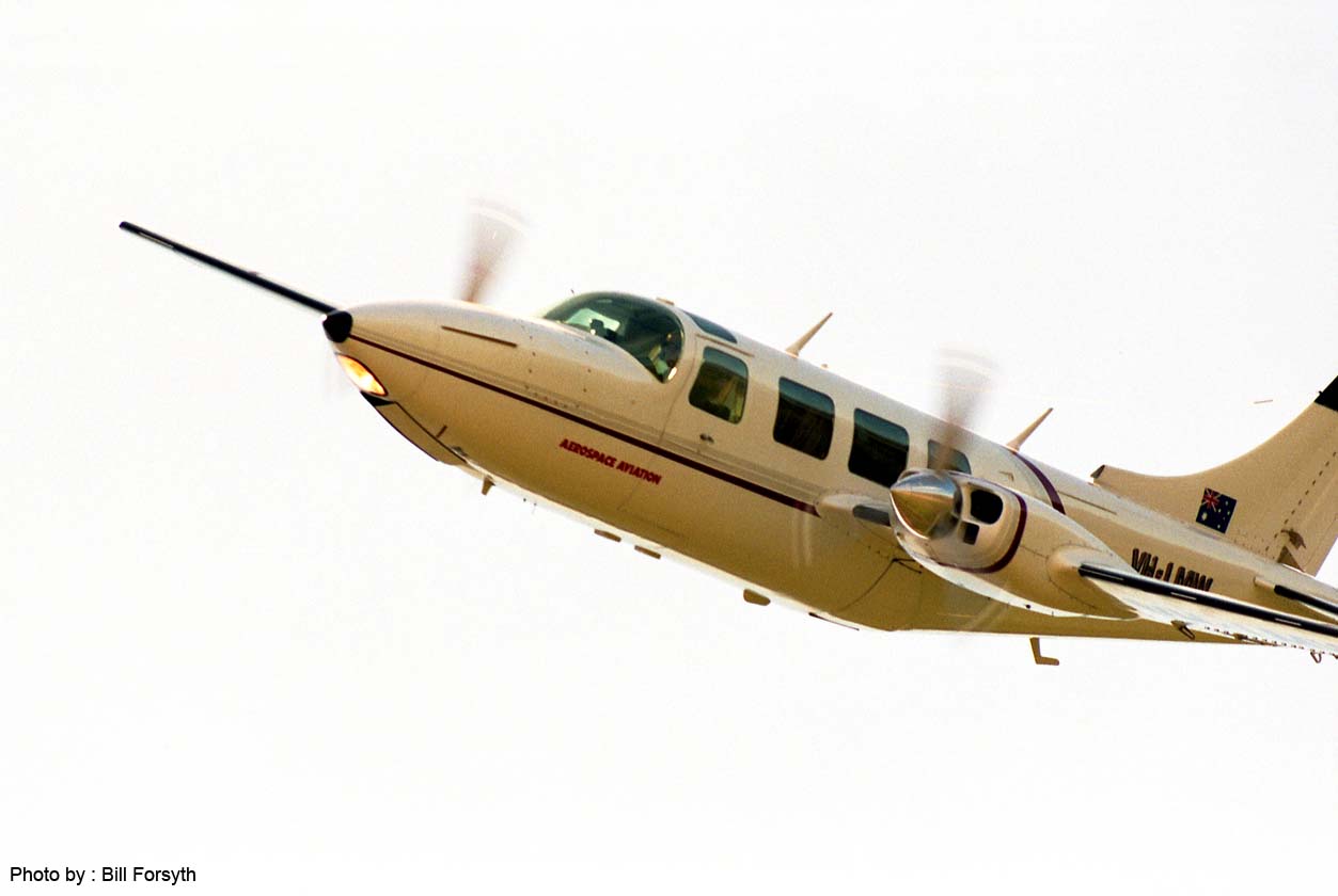 SR94-BF-270 - Hugh Savage, Piper Aerostar