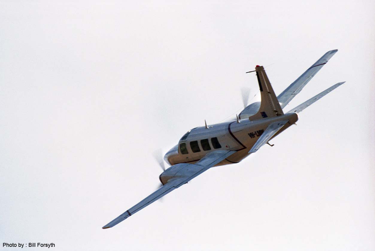 SR94-BF-271 - Hugh Savage, Piper Aerostar